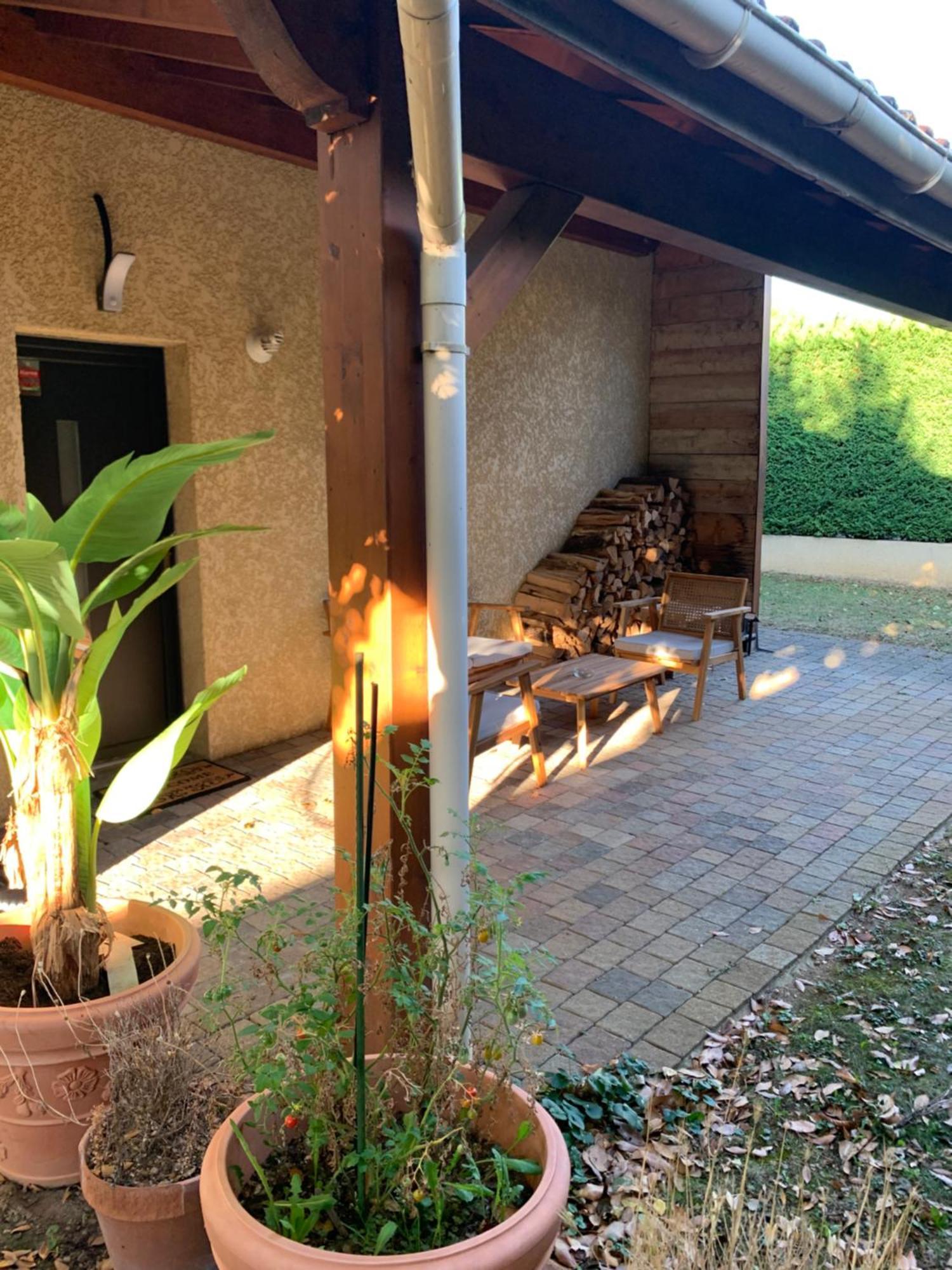 Studio Equipe Le Chasseland Chassieu Ngoại thất bức ảnh